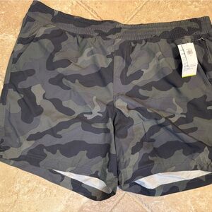 NWT Old Navy activewear shorts